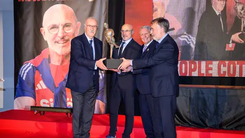 Vicente del Bosque, Luis de la Fuente, Eliseu Gómez y Andreu Salom Vicente del Bosque, Luis de la Fuente, Eliseu Gómez y Andreu Salom