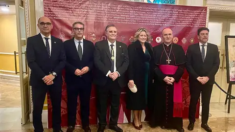 Varias personalidades en el acto del pregón de Semana Santa 2025 Varias personalidades en el acto del pregón de Semana Santa 2025