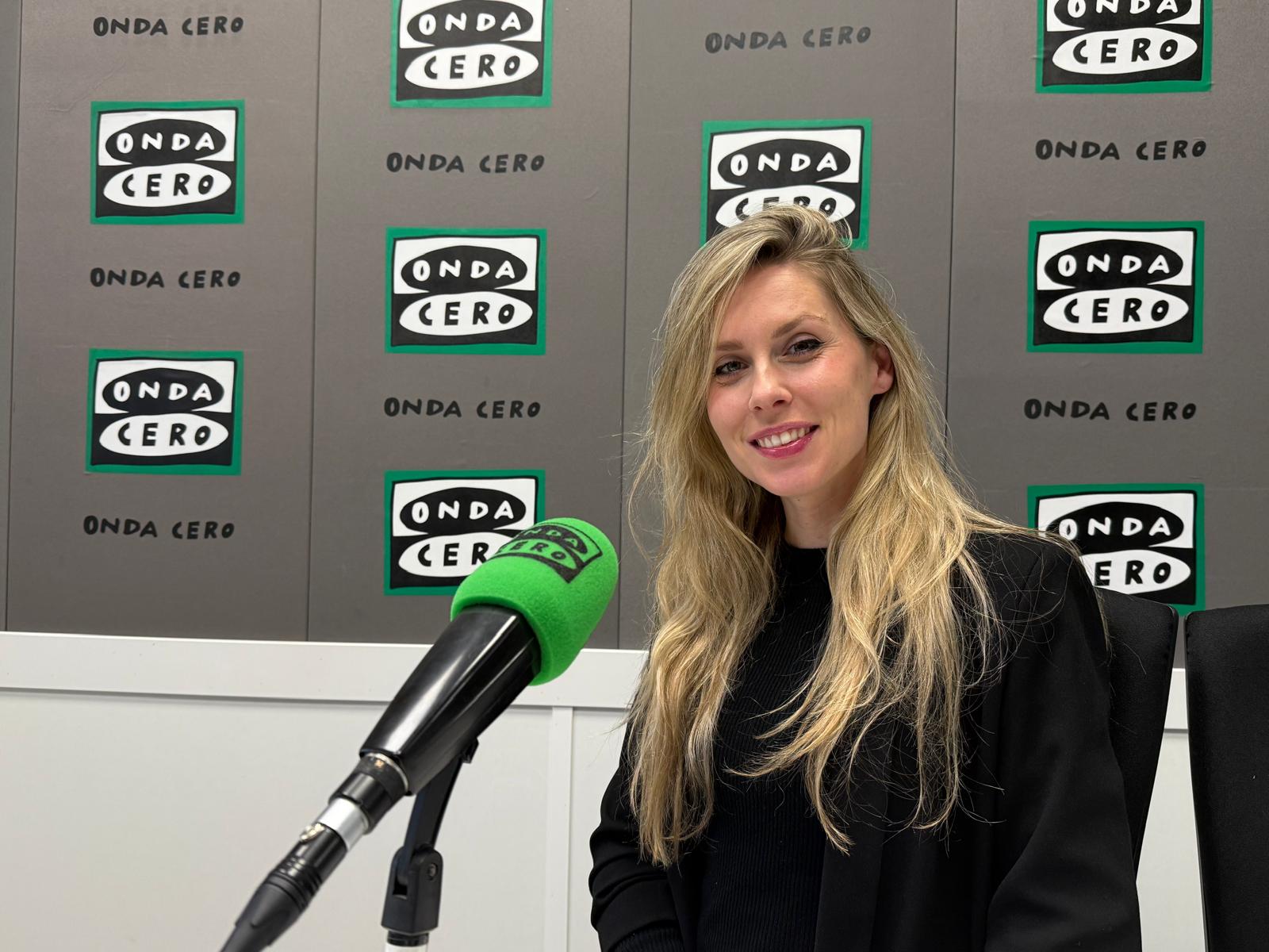 La alfasina Elena Gambi, premiada en el Cirque du Lux en Luxemburgo, explica cómo es la vida de una malabarista La alfasina Elena Gambi, premiada en el Cirque du Lux en Luxemburgo, explica cómo es la vida de una malabarista