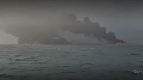 Un petrolero y un buque mercante colisionan frente a la costa oriental de Reino Unido Un petrolero y un buque mercante colisionan frente a la costa oriental de Reino Unido