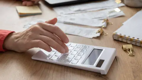 Renta 2024 Cómo presentar la Renta 2024 en persona: plazos y requisitos