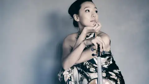 La violinista Clara-Jumi Kang debuta esta semana con la Orquesta de Extremadura interpretando a Beethoven y Brahms La violinista Clara-Jumi Kang debuta esta semana con la Orquesta de Extremadura interpretando a Beethoven y Brahms