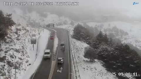 El temporal de lluvia y nieve afecta al tráfico: estas son las principales carreteras con incidencias El temporal de lluvia y nieve afecta al tráfico: estas son las principales carreteras con incidencias/ @dgtes