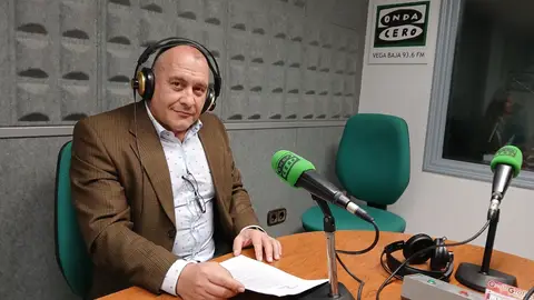 La Plataforma 'Docentes por la libertad lingüística' aplaude la consulta sobre la lengua base y su resultado en la Vega Baja La Plataforma 'Docentes por la libertad lingüística' aplaude la consulta sobre la lengua base y su resultado en la Vega Baja