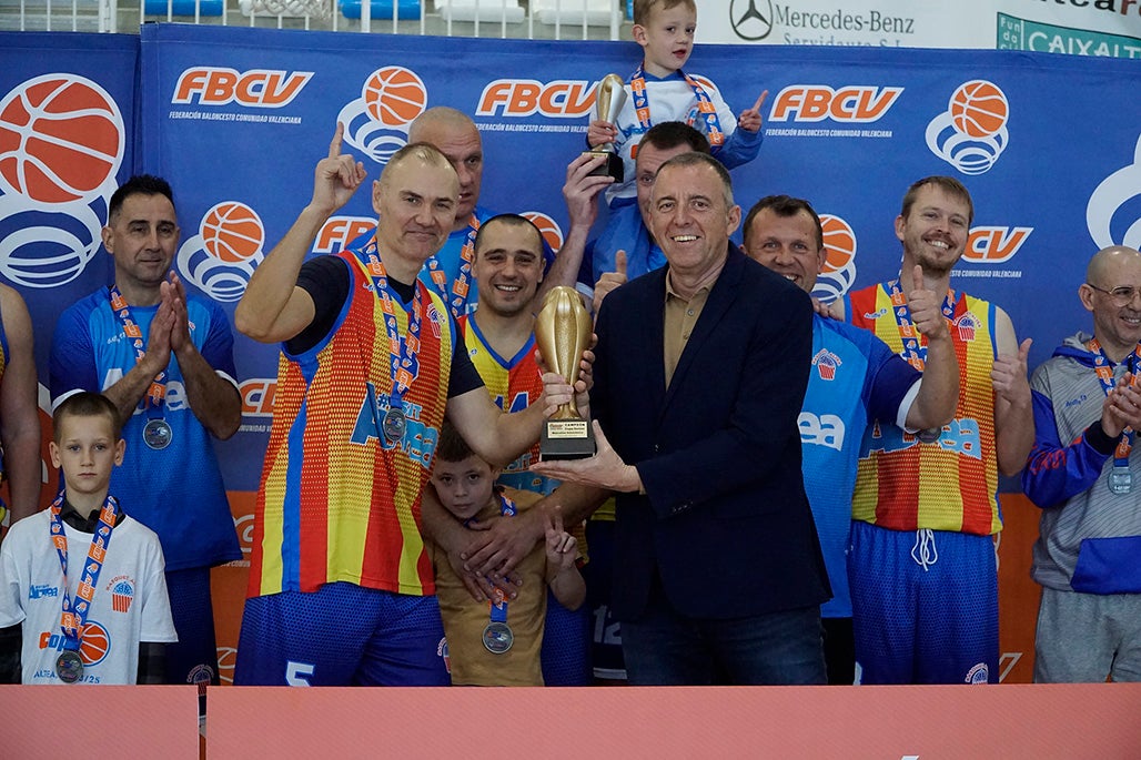 El senior del Bàsquet Altea se alza con el título de campeón de la Copa Senior Masculino Autonómico celebrada en Altea El senior del Bàsquet Altea se alza con el título de campeón de la Copa Senior Masculino Autonómico celebrada en Altea