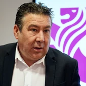 Luis Mariano Santos: «Reunirse con Puente va a ser casi imposible, no tiene tiempo entre partidos del Valladolid y presentar estaciones» Luis Mariano Santos: «Reunirse con Puente va a ser casi imposible, no tiene tiempo entre partidos del Valladolid y presentar estaciones»