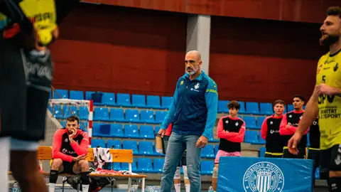 Marcos Dreyer deja de ser el entrenador del UPV Léleman Conqueridor Marcos Dreyer deja de ser el entrenador del UPV Léleman Conqueridor
