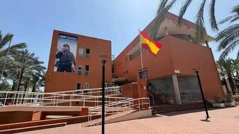 Comisaría de la Policía Nacional en Elche. Comisaría de la Policía Nacional en Elche.