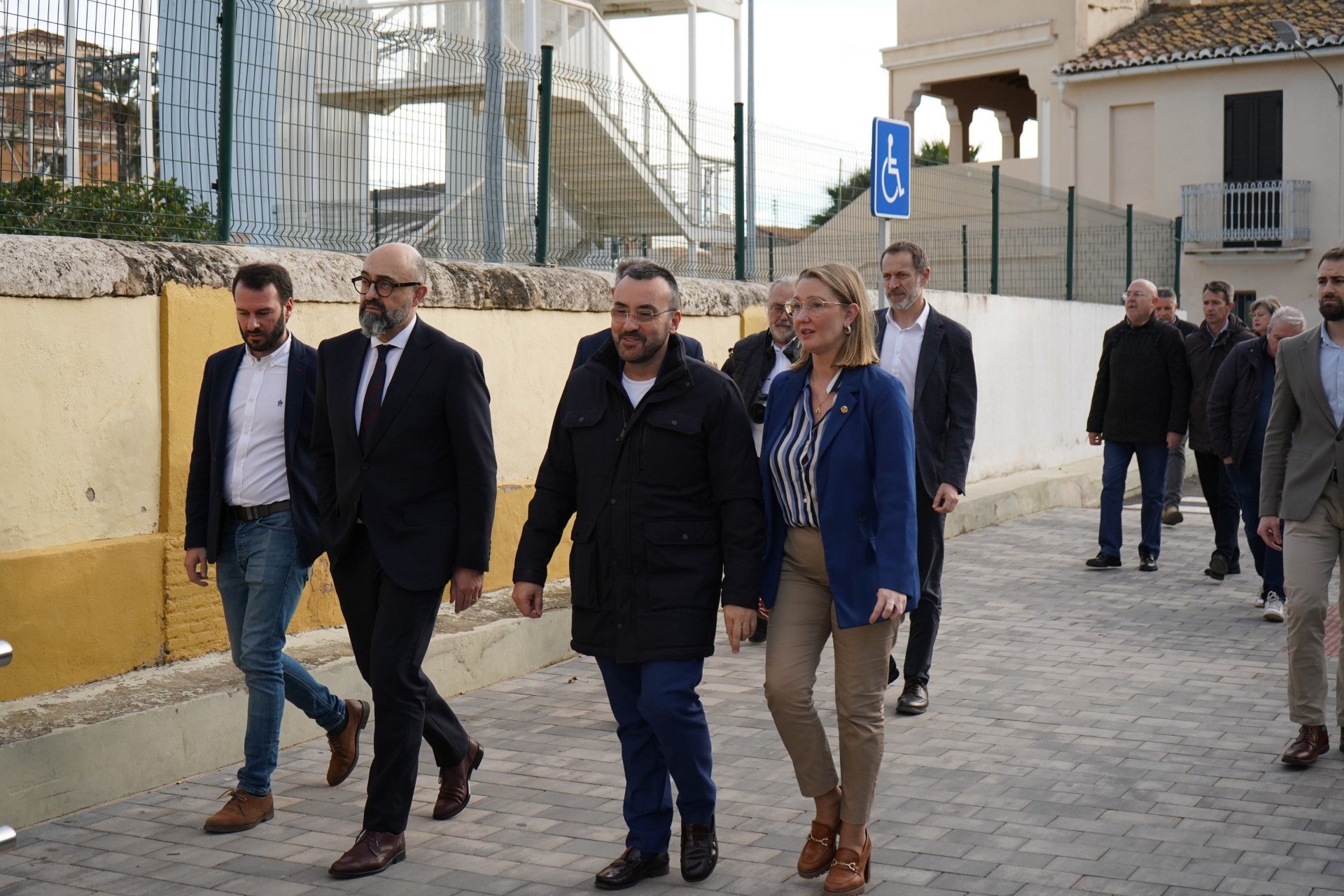Vila-real y Adif estudian sustituir la pasarela de la estación del tren por un paso subterráneo Vila-real y Adif estudian sustituir la pasarela de la estación del tren por un paso subterráneo