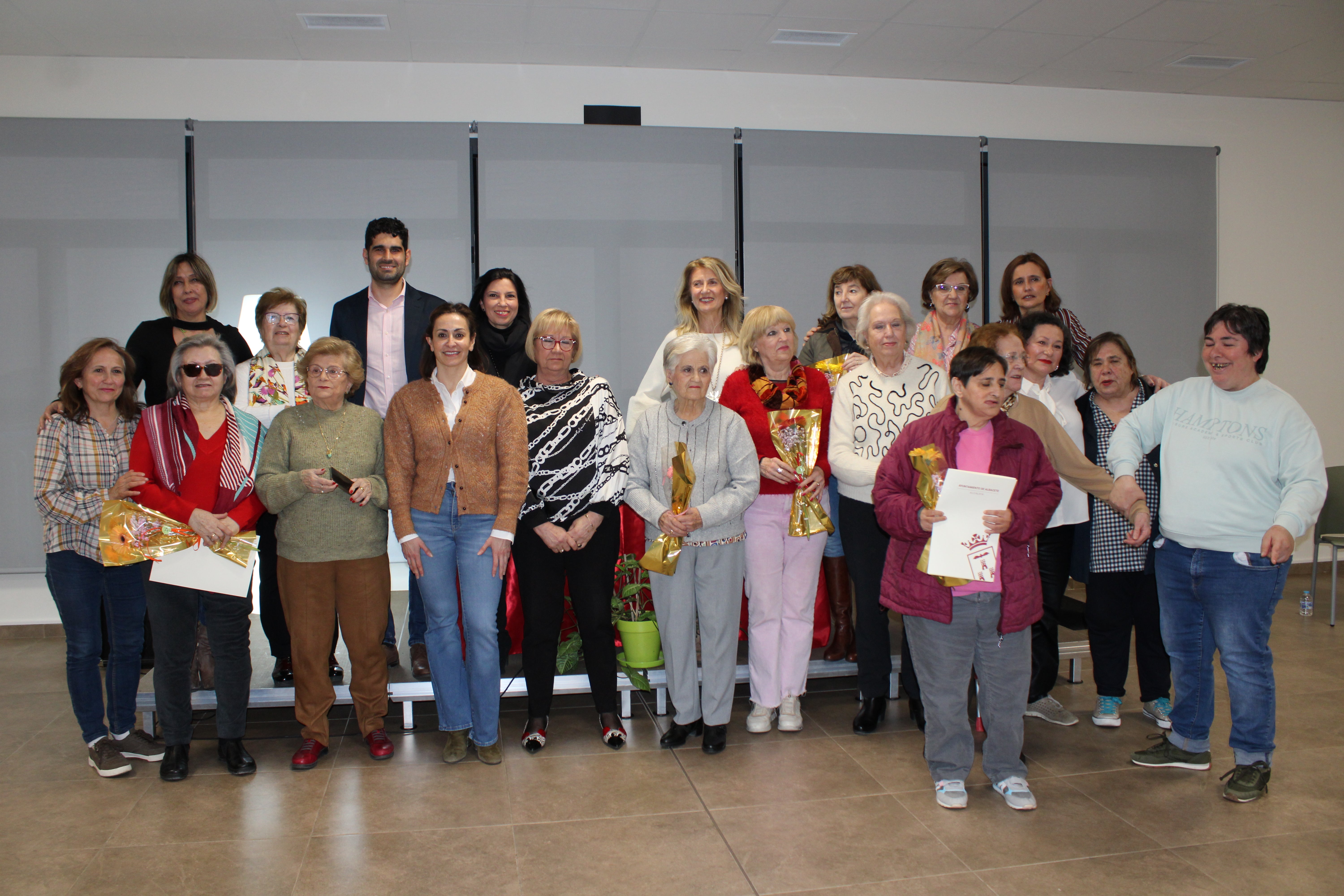 Mujeres de C-LM componen la XXIII Muestra de Pintura de Mujeres Mujeres de C-LM componen la XXIII Muestra de Pintura de Mujeres