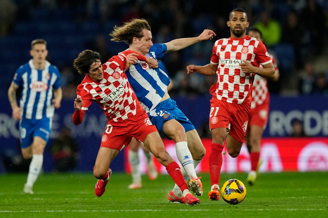 El Girona empata ante el Espanyol con un gol de Stuani de penalti El Girona empata ante el Espanyol con un gol de Stuani de penalti