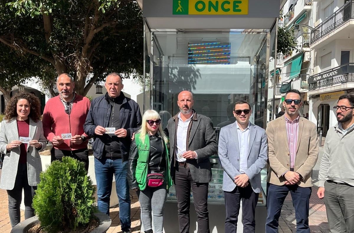 La ONCE estrena en Altea un nuevo modelo de quiosco más accesible y ecológico La ONCE estrena en Altea un nuevo modelo de quiosco más accesible y ecológico