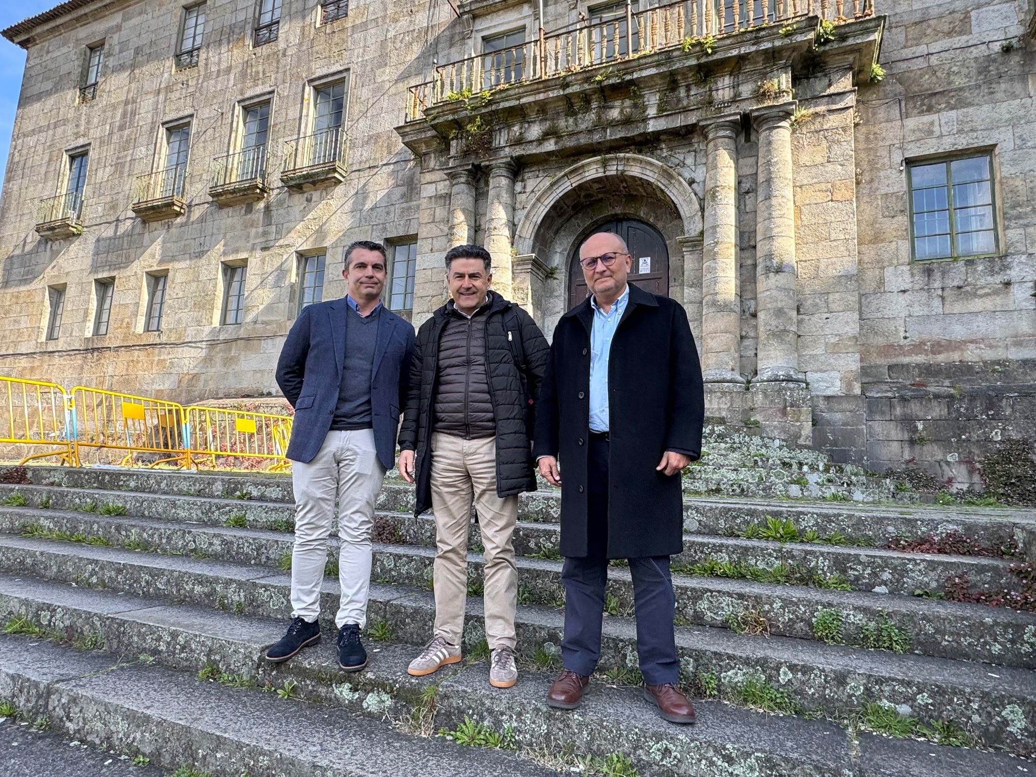 Arranca la reforma de la cubierta del antiguo edificio del convento de San Francisco en Pontevedra Arranca la reforma de la cubierta del antiguo edificio del convento de San Francisco en Pontevedra