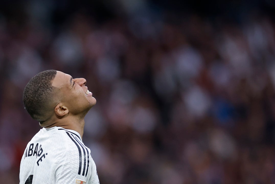 Mbappé, duda para el derbi europeo Mbappé, duda para el derbi europeo
