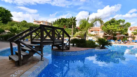 Una de las piscinas de Bonalba Alicante Una de las piscinas de Bonalba Alicante