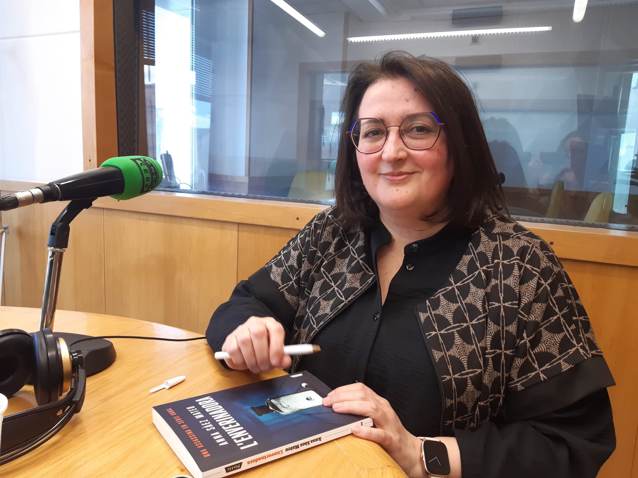 Anna Sàez rescata la història de l’Enverinadora de la Granja d’Escarp, un crim de fa 90 anys que encara sacseja la memòria col·lectiva Anna Sàez rescata la història de l’Enverinadora de la Granja d’Escarp, un crim de fa 90 anys que encara sacseja la memòria col·lectiva