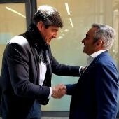 Marcos Zaragoza, alcalde de Villajoyosa, con Miguel Barrachina, conseller de Pesca