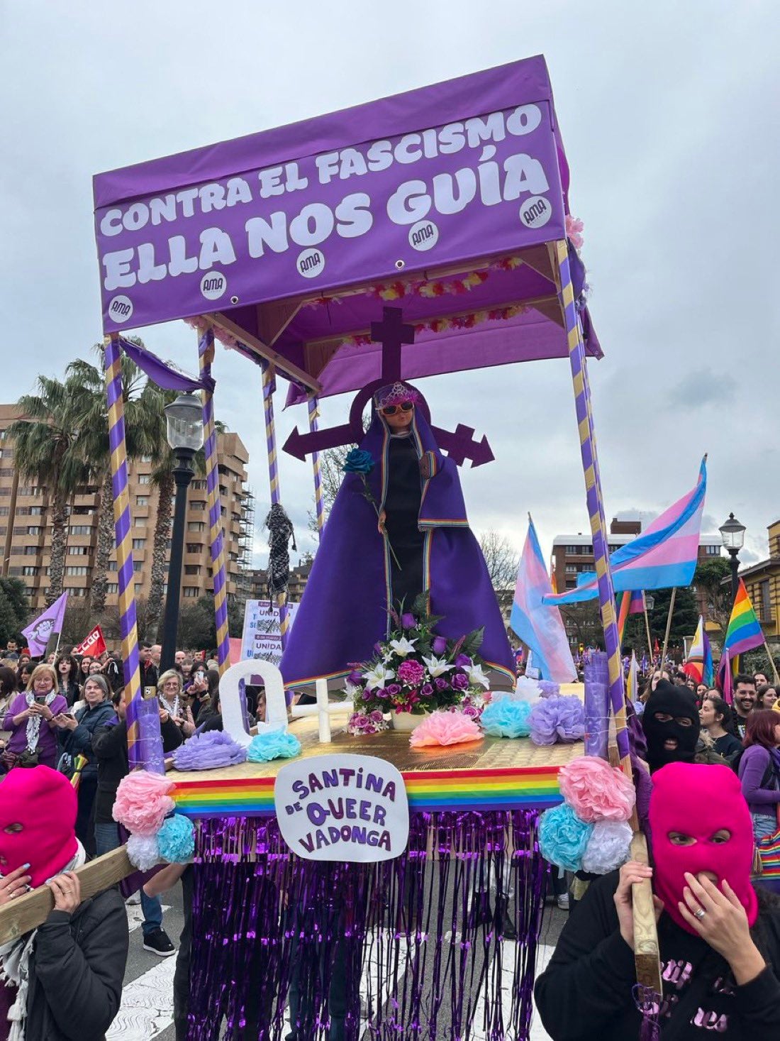 La santina Queervadonga volverá a salir a la calle La santina Queervadonga volverá a salir a la calle