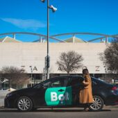 Los vehículos de Bolt ya pueden verse por Zaragoza