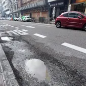 Las últimas lluvias reabren los baches de varias calles de la capital Las últimas lluvias reabren los baches de varias calles de la capital