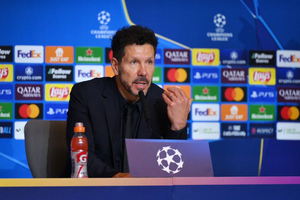 Simeone: "Que levante la mano quien vio que Julián tocó la pelota dos veces" Simeone: "Que levante la mano quien vio que Julián tocó la pelota dos veces"