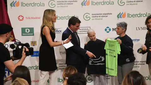 El alcalde Almeida en la presentación de la XII Carrera "Madrid en marcha contra el cáncer" El alcalde Almeida en la presentación de la XII Carrera "Madrid en marcha contra el cáncer"
