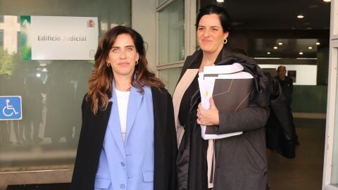 Después de que el juez, que fue acusado de agredir a la policía local, fue anunciado ante la abogada de la actriz Maria Leon y Carla Wal, Duran y el número de la corte penal de Sevilla que se fueron del 12 ° lugar.