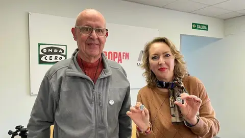Toni Portell, residente de COPAIBA Covid Persistent Associació Illes Balears, junto a Elka Dimitrova en Onda Cero Toni Portell, residente de COPAIBA Covid Persistent Associació Illes Balears, junto a Elka Dimitrova en Onda Cero