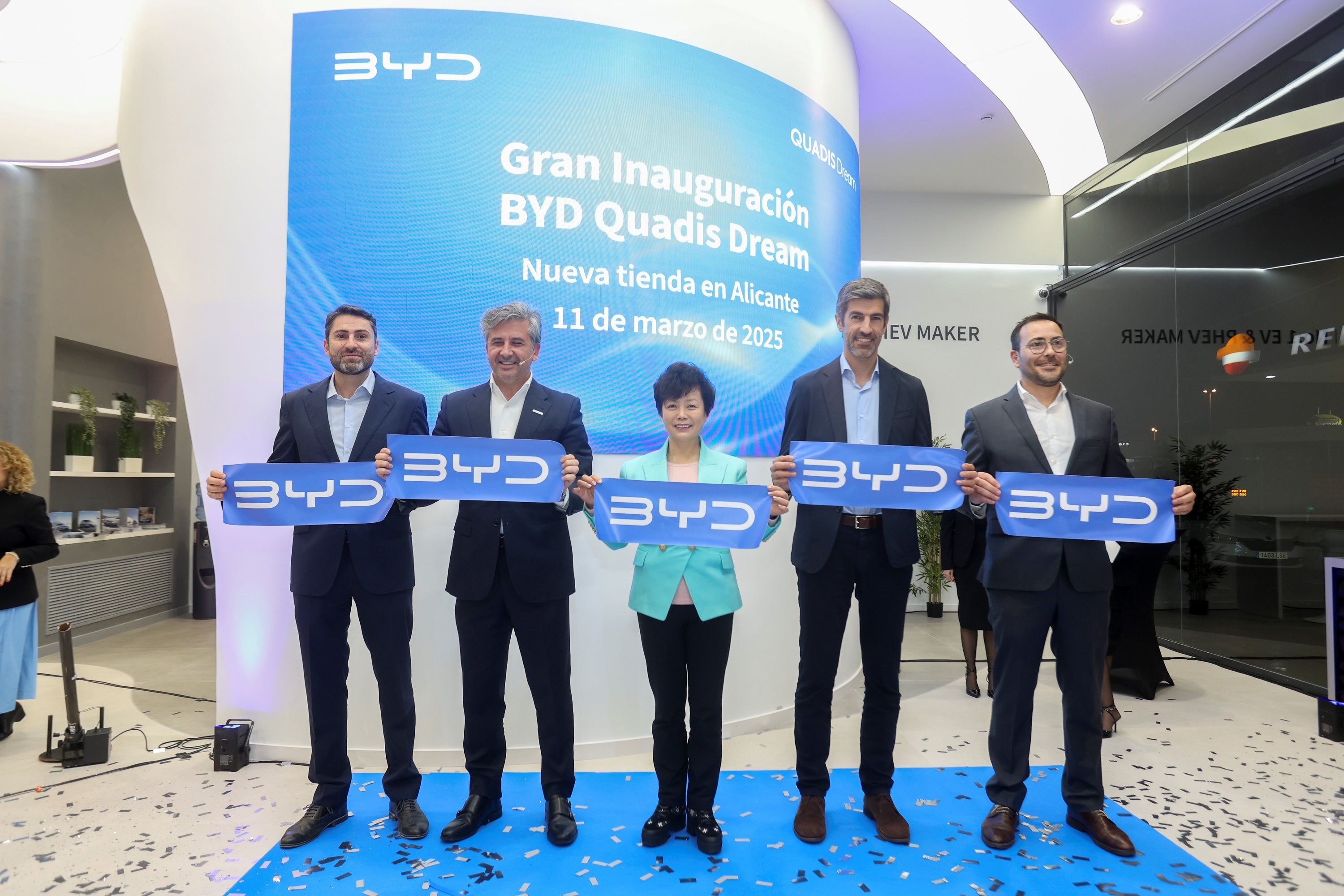 BYD inaugura su primer concesionario en Alicante BYD inaugura su primer concesionario en Alicante