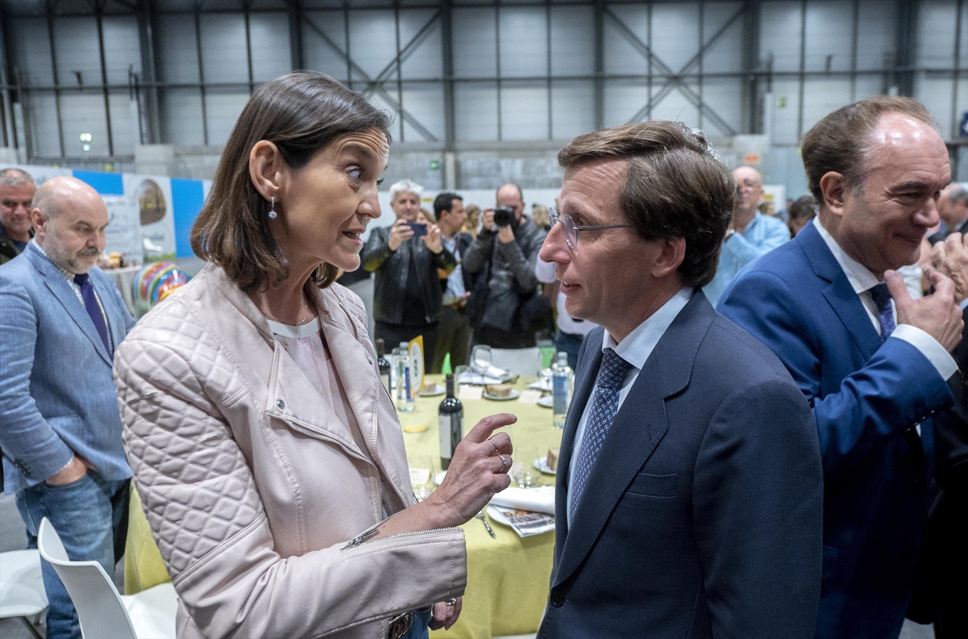 Almeida corta con Maroto: Qué implica la ruptura de relaciones con el PSOE en Madrid Almeida corta con Maroto: Qué implica la ruptura de relaciones con el PSOE en Madrid