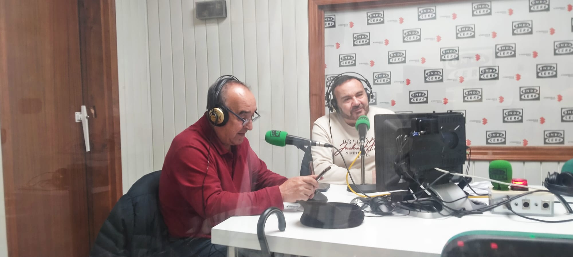 Entre precio del agua, aranceles y Atlético de Madrid Entre precio del agua, aranceles y Atlético de Madrid