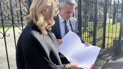 La secretaria de Organización del PSOE de Cantabria, Noelia Cobo, y Pablo Zuloaga, portavoz del grupo parlamentario socialista La secretaria de Organización del PSOE de Cantabria, Noelia Cobo, y Pablo Zuloaga, portavoz del grupo parlamentario socialista