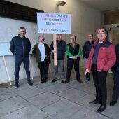 El PSOE de Benidorm critica la falta de voluntad del gobierno para atender las reivindicaciones de los taxistas, pero el PP asegura que la ciudad triplica la ratio de licencias que marca la ley 