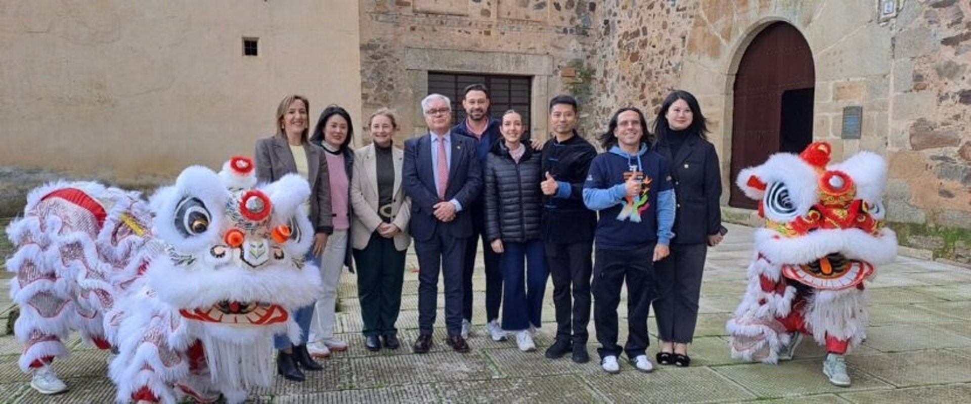 Más de 3.330 personas participan este sábado en Cáceres en la 29 Gimnastrada Extremadura Más de 3.330 personas participan este sábado en Cáceres en la 29 Gimnastrada Extremadura
