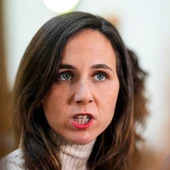 La secretaria general de Podemos, Ione Belarra, durante un acto público en el Centro Cívico Cerro del Aguila, a 7 de marzo de 2025 en Sevilla (Andalucía, España). La secretaria general de Podemos, Ione Belarra, durante un acto público en el Centro Cívico Cerro del Aguila, a 7 de marzo de 2025 en Sevilla (Andalucía, España).