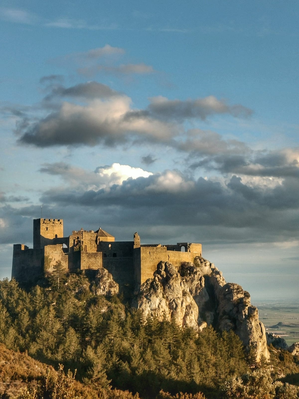Descubre Huesca: un paraíso medieval en los Pirineos Descubre Huesca: un paraíso medieval en los Pirineos