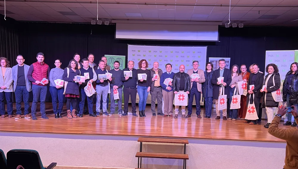 Convega amplía la red comarcal de ciclo-rutas con cinco nuevos itinerarios que recorren 14 municipios Convega amplía la red comarcal de ciclo-rutas con cinco nuevos itinerarios que recorren 14 municipios