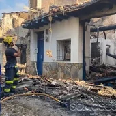 Investígase o lume que calcinou tres casas en A Veiga de Cascallá (Rubiá) Investígase o lume que calcinou tres casas en A Veiga de Cascallá (Rubiá)