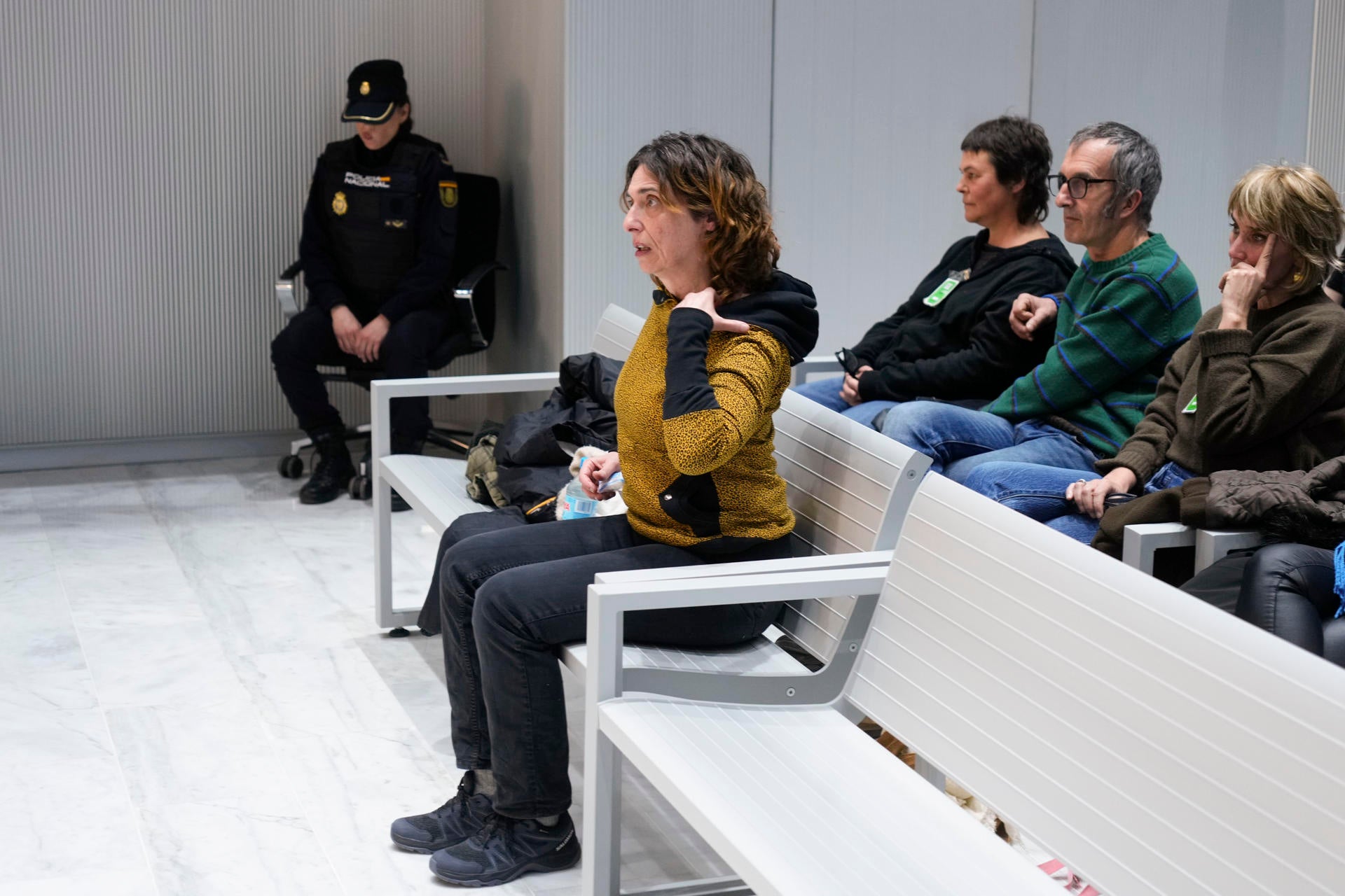 La Audiencia Nacional sienta en el banquillo a la etarra Iratxe Sorzabal por colocar una bomba en el aeropuerto de El Altet de Elche en 1995 La Audiencia Nacional sienta en el banquillo a la etarra Iratxe Sorzabal por colocar una bomba en el aeropuerto de El Altet de Elche en 1995