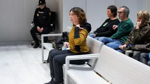 La exdirigente etarra Iratxe Sorzabal en una imagen de archivo durante un juicio en la Audiencia Nacional por un atentado. La exdirigente etarra Iratxe Sorzabal en una imagen de archivo durante un juicio en la Audiencia Nacional por un atentado.