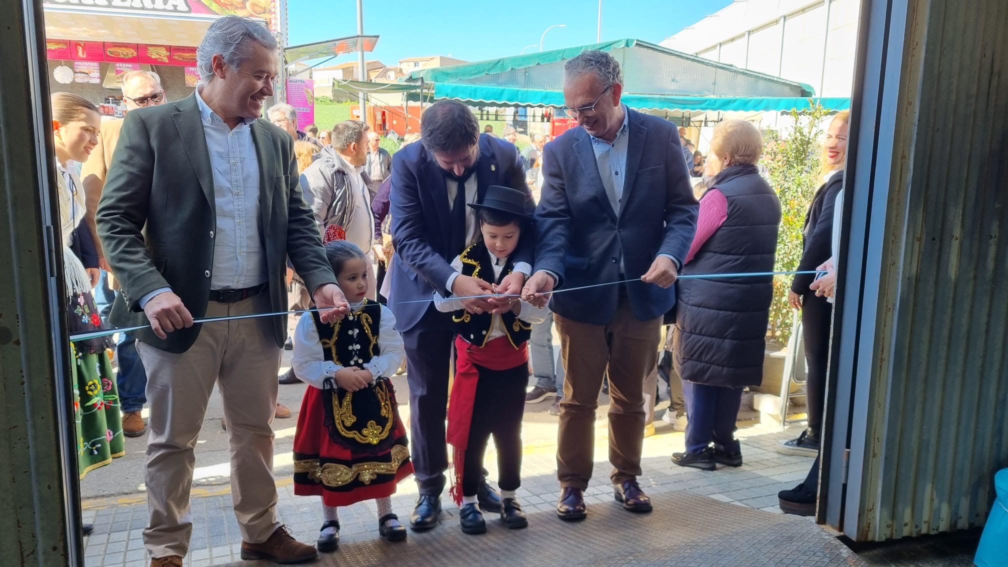 Quintana destaca el compromiso del Gobierno en favor del desarrollo social y económico del mundo rural Quintana destaca el compromiso del Gobierno en favor del desarrollo social y económico del mundo rural