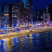 Benidorm adjudica la segunda fase de la renovación de la catenaria del Paseo de Levante por 854.000 euros Benidorm adjudica la segunda fase de la renovación de la catenaria del Paseo de Levante por 854.000 euros