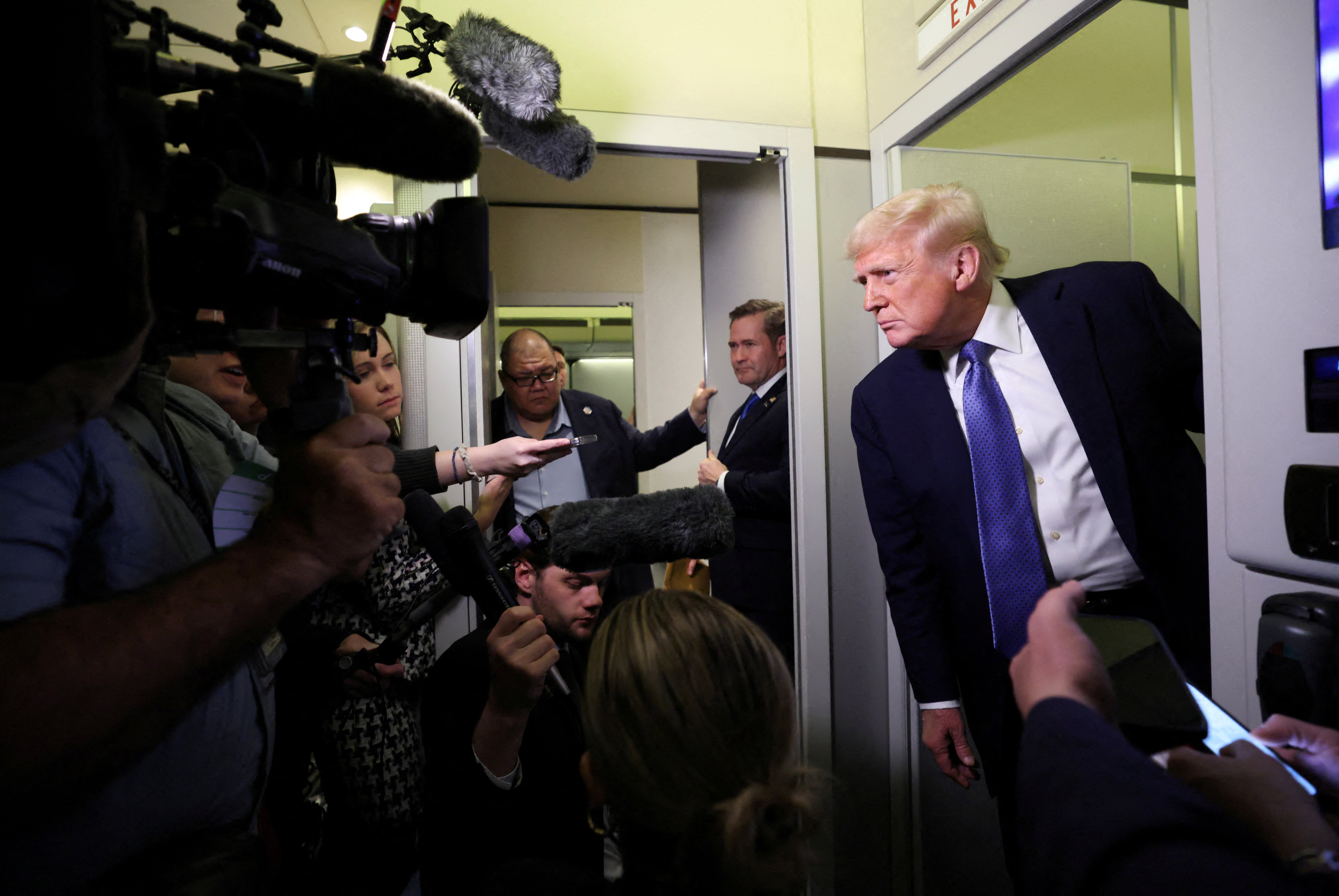 Trump hablará con Putin el martes y confía que acepte acuerdo de alto el fuego en Ucrania Trump hablará con Putin el martes y confía que acepte acuerdo de alto el fuego en Ucrania