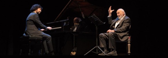 Héctor Alterio recorre la historia de su vida en el Teatro del Soho CaixaBank Héctor Alterio recorre la historia de su vida en el Teatro del Soho CaixaBank