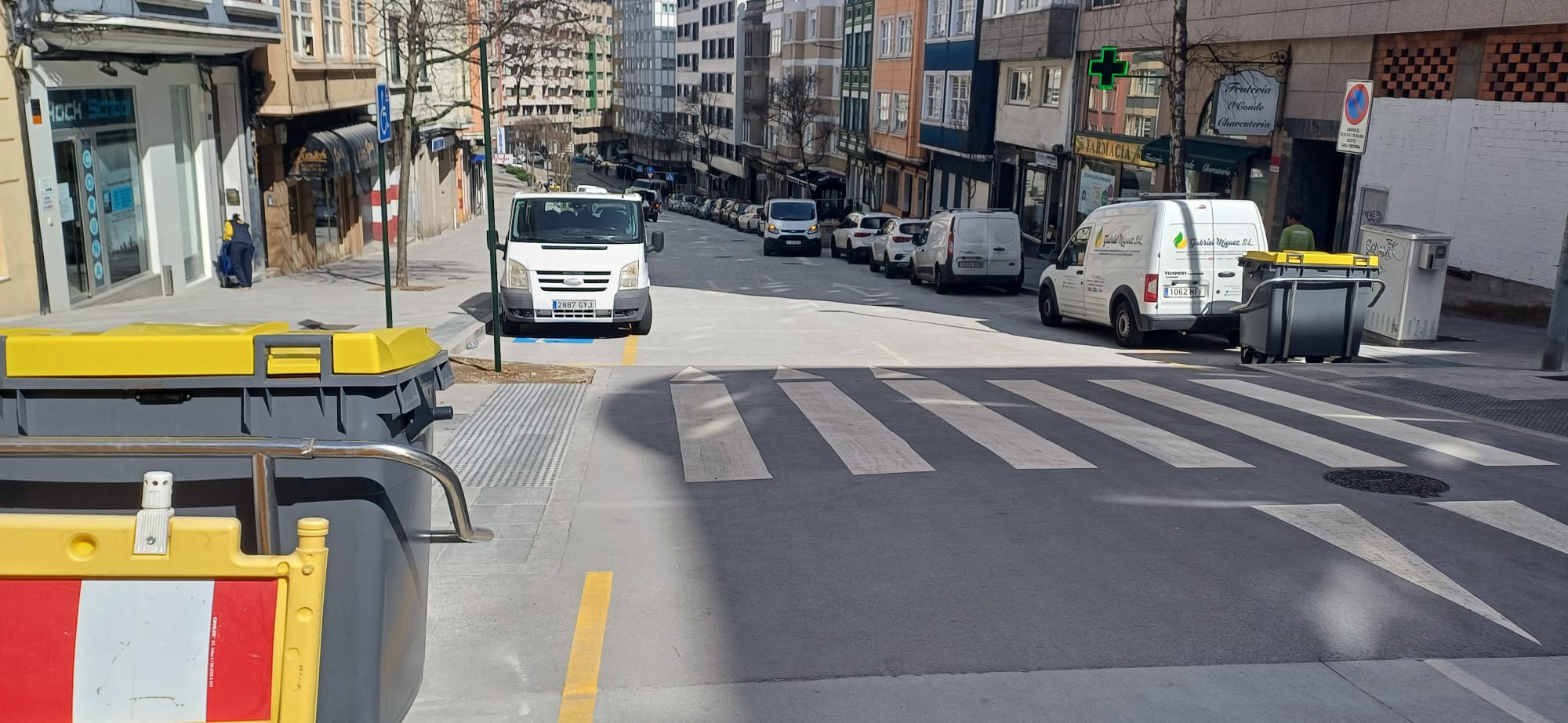 Abierta al tráfico la calle Pla y Cancela tras tres semanas de obras Abierta al tráfico la calle Pla y Cancela tras tres semanas de obras
