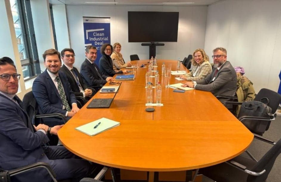 El Principado afirma que "algunas medidas" de apoyo al acero de la Comisión Europea entrarán en vigor este año El Principado afirma que "algunas medidas" de apoyo al acero de la Comisión Europea entrarán en vigor este año