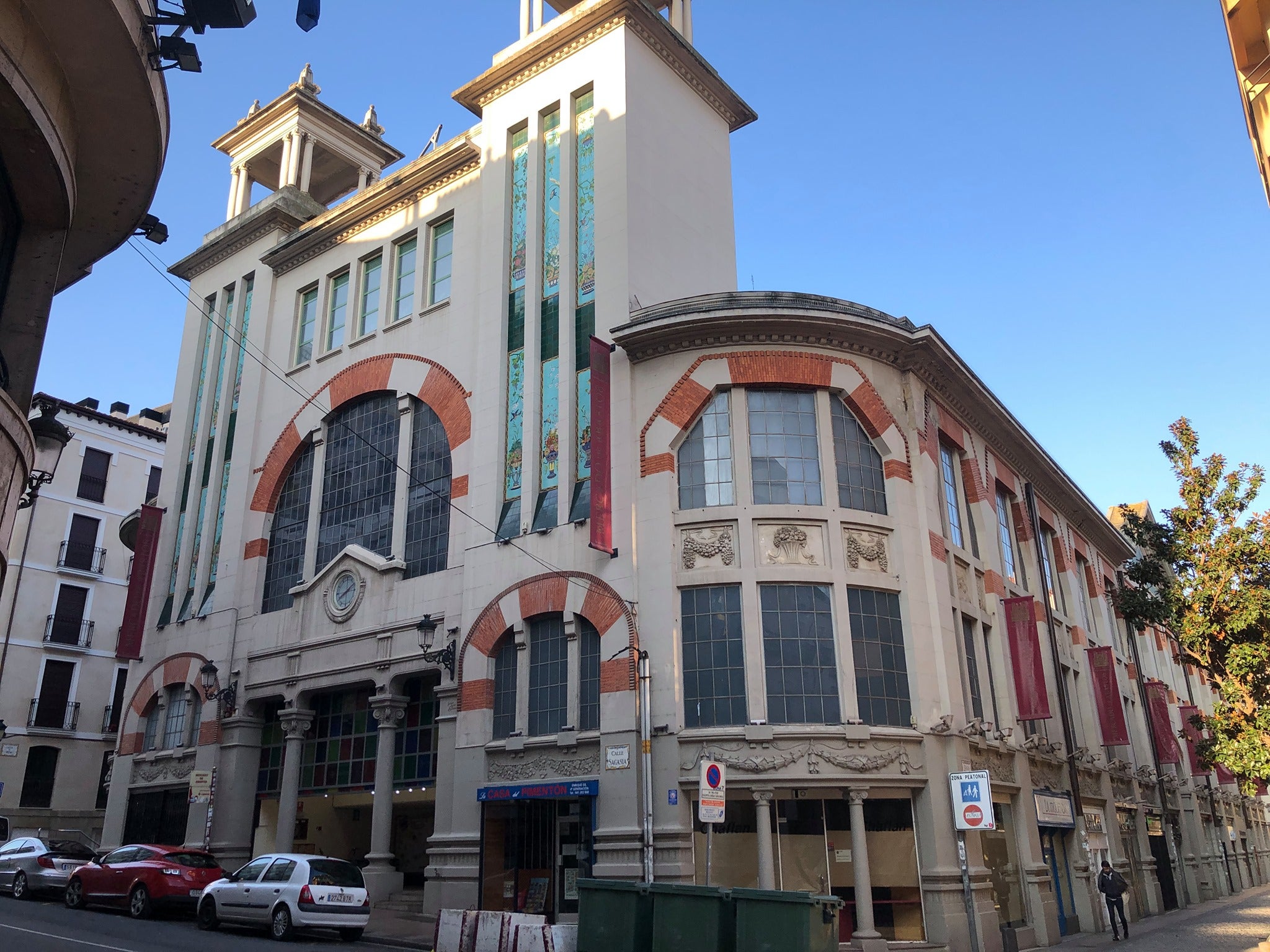 El Ayuntamiento de Logroño saca a licitación 13 puestos en el Mercado de San Blas El Ayuntamiento de Logroño saca a licitación 13 puestos en el Mercado de San Blas