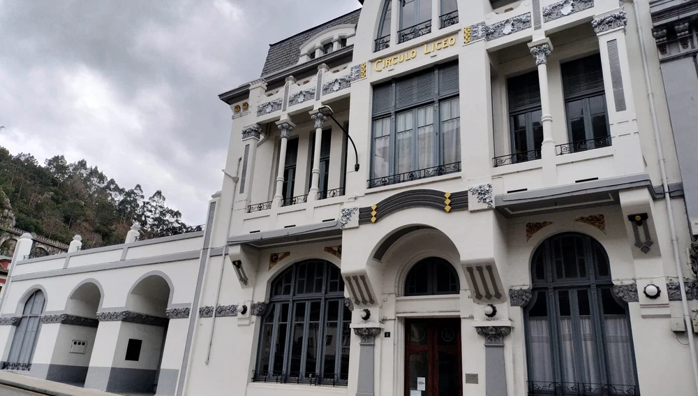 El Circulo Liceo de Luarca arroja saldo positivo pese a inversión de 200.000 €. El Circulo Liceo de Luarca arroja saldo positivo pese a inversión de 200.000 €.