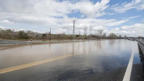 La borrasca Laurence provoca cortes de tráfico en ocho de carreteras del sur de Badajoz La borrasca Laurence provoca cortes de tráfico en ocho de carreteras del sur de Badajoz