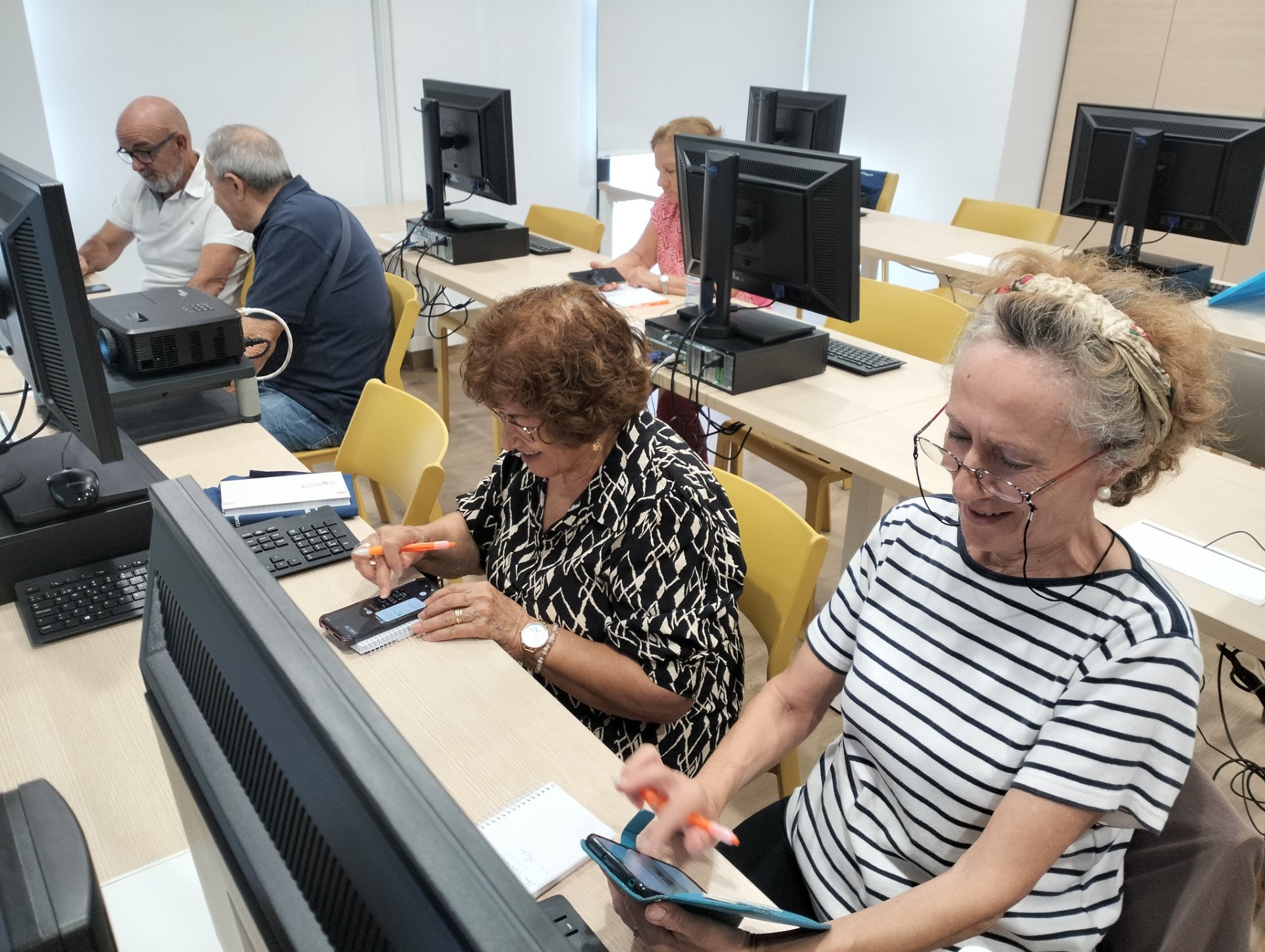 Prensa sin Edad arranca su quinta edición con más de treinta talleres para personas mayores en 26 municipios Prensa sin Edad arranca su quinta edición con más de treinta talleres para personas mayores en 26 municipios